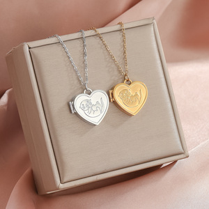 Collana da donna <span class=keywords><strong>a</strong></span> forma di <span class=keywords><strong>cuore</strong></span> in acciaio inossidabile con ciondolo <span class=keywords><strong>a</strong></span> forma di lontra con foto <span class=keywords><strong>a</strong></span> scomparsa, design creativo e romantico - Product Image 1