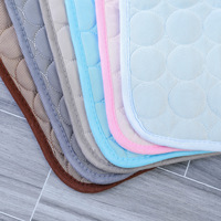 Tapis rafraîchissant portable pour chiens, activé par la pression, en soie glacée, résistant aux UV, écologique, auto-refroidissant, lavable, pour l'été, sans eau, sans électricité