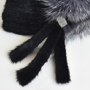 Tay Dệt Phụ Nữ Mùa Đông <span class=keywords><strong>Mink</strong></span> <span class=keywords><strong>Fur</strong></span> Hats Bất Fox <span class=keywords><strong>Fur</strong></span> Nữ Earflap Beanie Dễ Thương Lông Đuôi Ngoài Trời Trượt Tuyết Mũ Nhà Máy Bán Buôn - Product Image 6