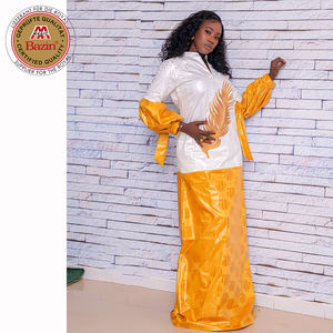 Robe Longue Africaine <span class=keywords><strong>Bazin</strong></span> Exclusive et Personnalisée pour Femme, Motif Jacquard Riche Orange et Blanc, Vêtement Unique du Sénégal et du <span class=keywords><strong>Mali</strong></span> - Product Image 1