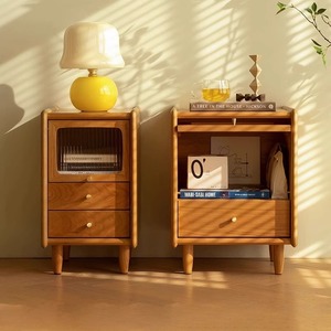 Table de chevet simple en bois de cerisier massif avec tiroir et porte en verre pour le rangement de la chambre - Product Image 4