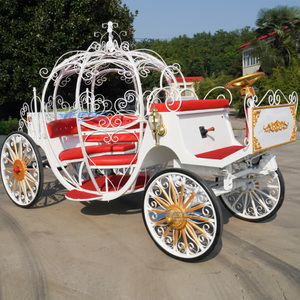 Carruaje de Entrada de Novia Blanco de Cuento de Hadas, Temática de Cenicienta, Carroza de Calabaza con Caballos para la Entrada de la Novia en Venta - Product Image 2