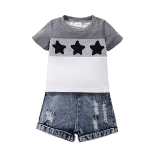 Nouvel ensemble décontracté en jean imprimé en coton pour garçons, manches courtes, avec déchirures, en stock - Product Image 3
