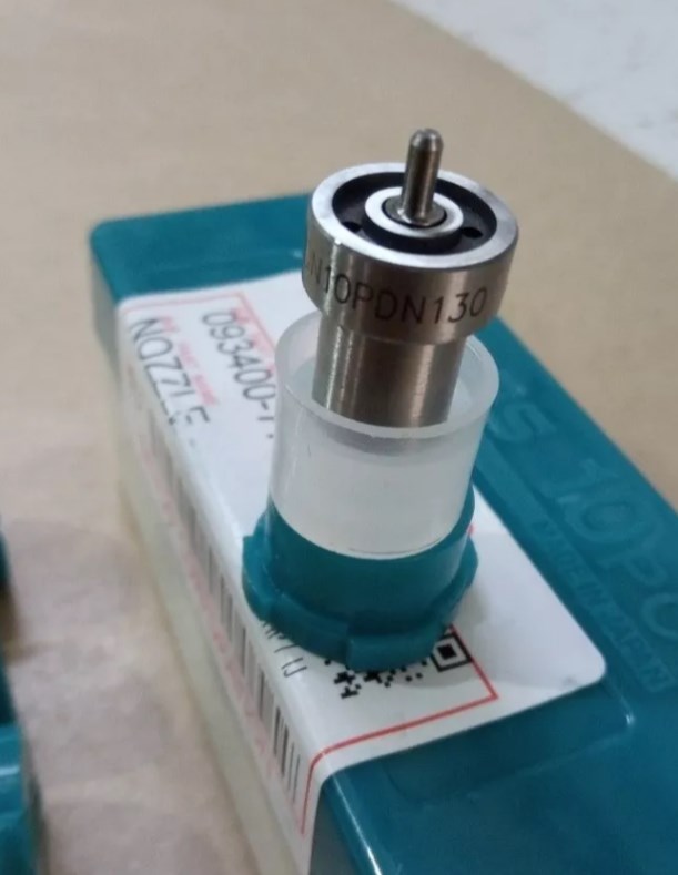 pump nozzle DN10PDN130 nozzle injection DN10PDN130 fuel nozzle DN10PDN130 105007-1300 093400-7700  auto spare parts
