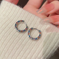 Boucles d'oreilles créoles en argent sterling 925 avec zircone cubique colorée, forme géométrique ronde, style minimaliste personnalisé pour femmes