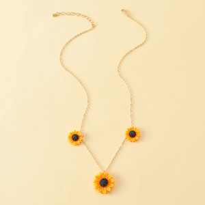 Nouveau collier tournesol avec carte pour couple, soeur et <span class=keywords><strong>amitié</strong></span> collier mignon collier <span class=keywords><strong>fleur</strong></span> - Product Image 1