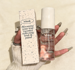 PEACH JO+ Spray Minimalista con Fragancia a Musk Blanco, Spray Desodorante, Eau de Toilette para Mujer - Product Image 1