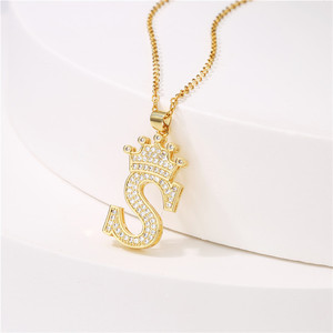 Popolare <span class=keywords><strong>Collana</strong></span> con Ciondolo <span class=keywords><strong>Lettera</strong></span> Iniziale in Ottone Placcato Oro 18K con Zirconi Cubici, 26 Lettere dell'Alfabeto Inglese - Product Image 1