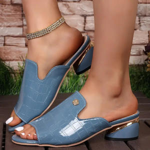 2025 estate nuovi <span class=keywords><strong>sandali</strong></span> capispalla moda <span class=keywords><strong>tacco</strong></span> <span class=keywords><strong>medio</strong></span> scarpe da donna in morbida pelle - Product Image 1