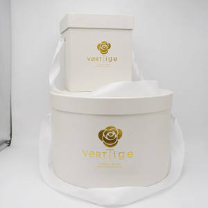 Scatole regalo di fiori di mamma di lusso con Logo personalizzato per composizioni floreali a cuore - Product Image 6