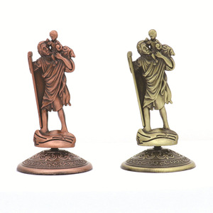 Bán buôn nhà văn phòng trang trí nội thất đồ trang trí xe kim loại đồ trang sức với bức tượng nhỏ của vị thánh bảo trợ của du khách Saint Christopher - Product Image 2