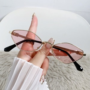 Gafas de Sol Cat Eye con Montura Completa, Protección UV400, Moda para Mujer, Protección Solar para Adultos 2025 - Product Image 2