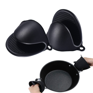 Mini mitaines de four en <span class=keywords><strong>Silicone</strong></span> résistant à la chaleur nettoyage de <span class=keywords><strong>cuisine</strong></span> protecteur de <span class=keywords><strong>doigt</strong></span> poignées de pincement gants de cuisson et porte-casserole - Product Image 1