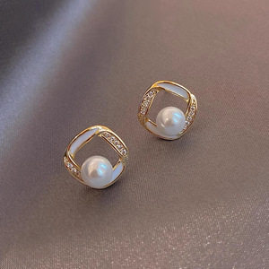 Orecchini a Perno Geometrici a Forma di Diamante per Donne, Eleganti Accessori per Uso Quotidiano e Feste - Product Image 4