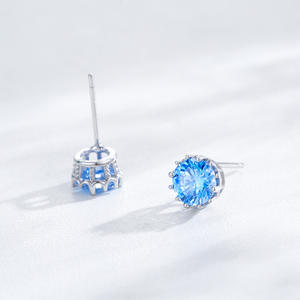 ต่างหูจี้รูปดอกไม้ประดับเพทายสีน้ำเงินทรงกลม เงินแท้ S925 รุ่นทองแดงปรับแต่งได้ - ของขวัญวันวาเลนไทน์สำหรับผู้หญิง - Product Image 4