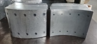 Suku Cadang Truk Mobil Jepang Kampas Rem MC832450/MC890544 /MC895871/ MC895890/MC895892/MC837236/MC837254/ MC837256/MC837381