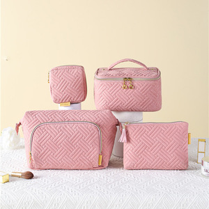 กระเป๋าเครื่องสำอางทรงสี่เหลี่ยมผืนผ้ากระเป๋าผ้าบรรจุภัณฑ์เครื่องประดับหรูหราพร้อมซิปกระเป๋ากำมะหยี่แบบตั้งกระเป๋าเครื่องแป้ง - Product Image 5