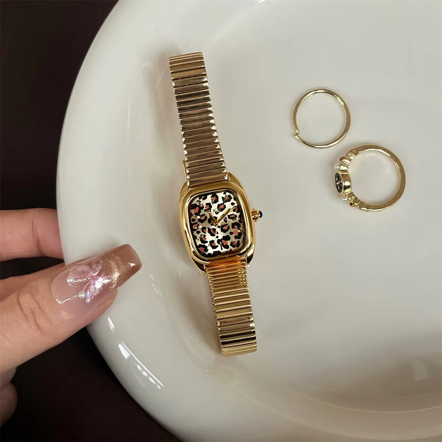IEKE-41 Hot Sale Women's Quartz Watches Dress Snake-Head Style Luxury Stainless Steel Watch for Women