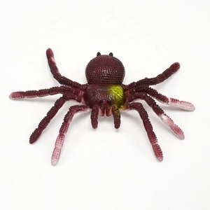 Grande araignée réaliste en TPR de 15 cm, jouet de simulation effrayant, idéal pour les farces et les blagues d'Halloween, modèle animal amusant, accessoire de fête d'Halloween - Product Image 6