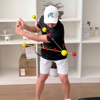 SwingPerfect - Entrenador de Alineación de Hombros para Golf, Varilla de Fibra de Carbono, 3 Pelotas, Retroalimentación Visual, Ayuda para el Entrenamiento de Swing y Putt, Nivel Junior