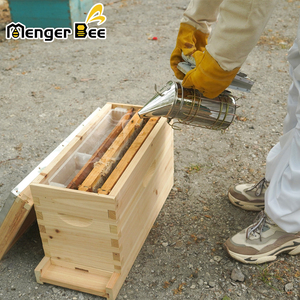 เครื่องรมควันผึ้งรุ่นใหม่ขายดี Menger Bee S-1 ขนาดกลาง ทำจากสแตนเลส สีเหลือง น้ำเงินเงิน สำหรับการเลี้ยงผึ้ง น้ำหนัก 736 กรัม - Product Image 4