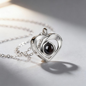 Collar de Pareja con Proyección de 100 <span class=keywords><strong>Idiomas</strong></span> que Dice <span class=keywords><strong>Te</strong></span> <span class=keywords><strong>Amo</strong></span> en 100 Formas Diferentes, Diseño Moderno, Lindo y Dulce - Product Image 2