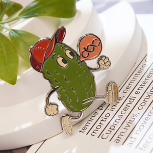 Pin de esmalte personalizado LGC con diseño de pepino de dibujos animados, insignia coleccionable de metal con personaje de pepinillo lindo - Product Image 1