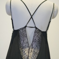 Robe élégante en acétate 100% pour femmes, avec dentelle, col en V, bretelles spaghetti, robe longue, robe de soirée noire minimaliste sexy
