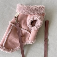 Veste rose très vendue en gros, vêtements d'hiver, manteau chaud pour chien avec col en fourrure