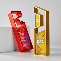 Honneur de cristal personnalisé gravure créative trophée en cristal cadeaux de présentation annuelle de haute qualité trophée en métal
