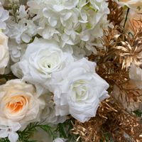 Boule de fleurs artificielles dorées sur pied Alwaysbloom en PVC et gel cristallin pour décorations de table, mariages et fêtes d'anniversaire