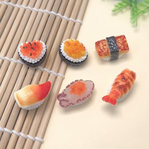 Nuovo Set di 100 Pezzi Assortiti di Giocattoli Realistici a Forma di Sushi, Modellini in Miniatura per Casa delle Bambole, Decorazioni per Feste e Vacanze - Product Image 1