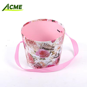 Vente en gros de boîte cadeau en carton portable en <span class=keywords><strong>forme</strong></span> de tonneau de fleurs colorées pour la Saint Valentin - Product Image 4