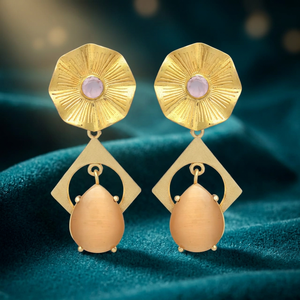 Pendientes Étnicos de Calcedonia Rosa con Baño de Oro, Engaste de Bisel, Hechos a Mano en Rajastán, Certificados, para Fiestas y Bodas, Recién Llegados - Product Image 2
