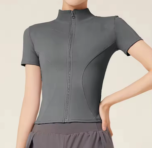 Haut de <span class=keywords><strong>Sport</strong></span> à Manches Courtes Ajusté pour <span class=keywords><strong>Femme</strong></span>, avec Zip, Doux et Confortable, Couleur Unie, Personnalisable avec Logo – Idéal pour Gym, Course, Fitness et Yoga - Product Image 6