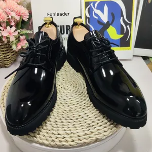 Brogue chaussures habillées & Oxfords à lacets chaussures de mariage confortables en cuir verni pour hommes