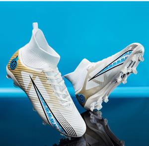 Chaussures de football montantes grande taille en gros pour adultes, étudiants et enfants, à crampons longs, antidérapantes, pour l'entraînement, en PVC - Product Image 4