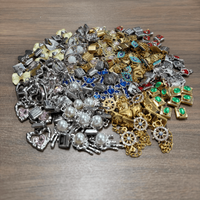 Vente en gros d'usine, styles de mode variés, pendentif en acier inoxydable, lien adapté aux bracelets à breloques italiens de 9 mm, fabrication de bijoux DIY, femme, homme