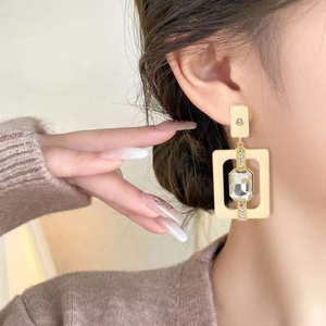 Pendientes de Aro Geométricos Cuadrados de Moda Medieval, Chapados en Oro de 18K, para Mujer, Modernos, para Bodas, Compromisos, Religiosos - Product Image 1