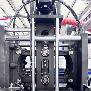 精密工程中国塑料水瓶机全自动聚酯吹瓶机，带伺服电机4000BPH - Product Image 2