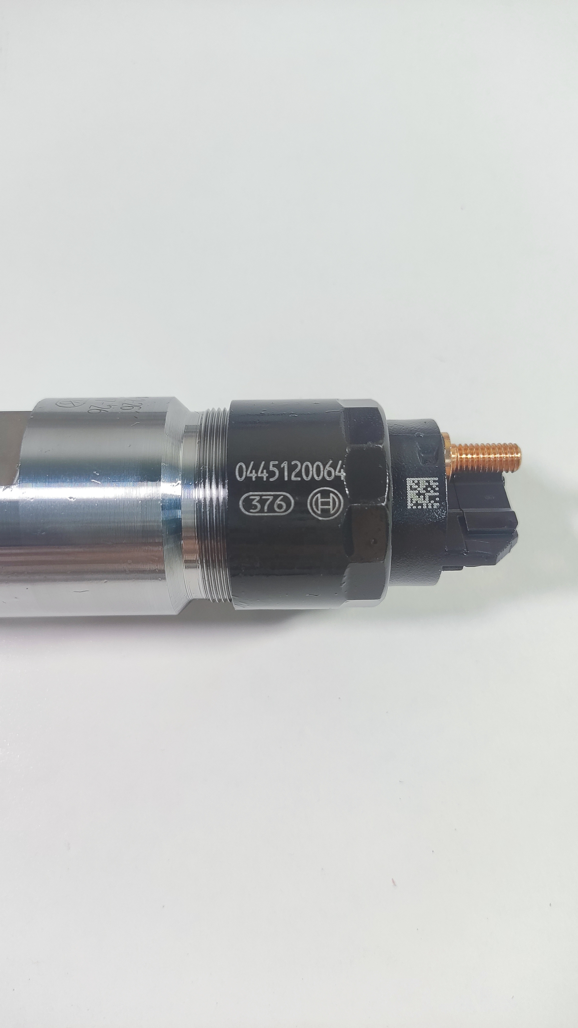 China Made Diesel Fuel Injector 0 445 120 064 0445120064  Fuel Injection Spare Part