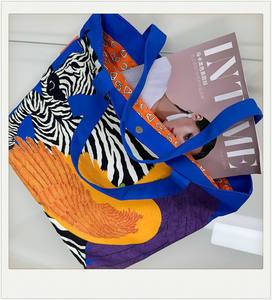 กระเป๋าผ้าแคนวาสดีไซน์เนอร์สไตล์เรโทรสำหรับผู้หญิง กระเป๋าสะพายข้างผ้าแคนวาสสำหรับผู้หญิง กระเป๋าช้อปปิ้งสุดหรูแบบสั่งทำสำหรับผู้หญิง - Product Image 5