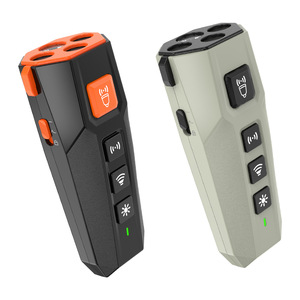 Entrenador Ultrasónico para Perros 25kHz-30kHz de Tres Cabezas de Alta Potencia con Luz para Control de Ladridos en Exteriores - Product Image 2