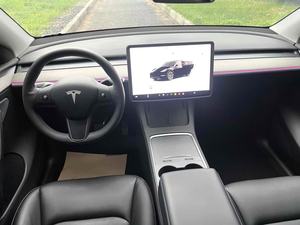 Modelo Y 2023 Usado, SUV de Rango Estándar, 5 Asientos, Volante a la Izquierda, Asientos de Cuero, Neumáticos R20, Interior Oscuro, Panorámico, Emisiones Y VI - Product Image 2
