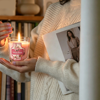 LT05 Neues Design Private Label Duftkerzen aus Sojawachs im T-förmigen Glasgefäß für Zuhause, Partys und als Geschenk.