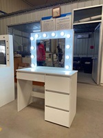 Prix d'usine Coiffeuse en bois LED Bubble Lights avec tabouret personnalisé pour la vente