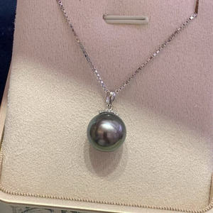 Pendentif en perle naturelle de Tahiti avec fermoir en or 18 carats et diamants, perles d'eau de mer, bijoux haut de gamme, cadeaux pour femmes, vente en gros - Product Image 3