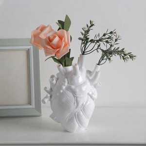Heart-Shaped <b>Ceramic</b> <b>Vase</b> Matte Finish White Black Minimalist European Style Tabletop Decor Valentine's Day Gift - Product Image 3