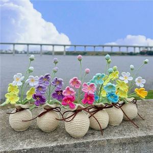 Maceta de Flores Tejida a Mano, Decorativa, Hecha a Mano, para Coche, Hogar, Escritorio, para Graduación y Celebración de Pascua - Product Image 1