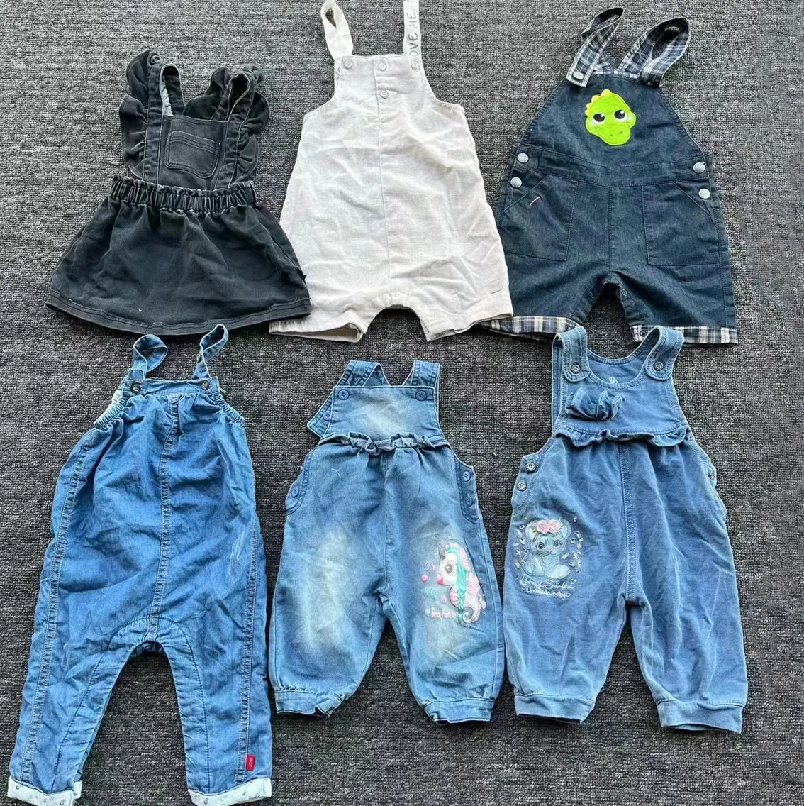 Conjunto de macacão para bebês, venda por atacado, meias de vestuário, suspensório, calça jeans, macacão